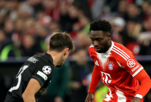 Bayern Munich players celebrate comeback win against Sporting CP in Champions League group stage