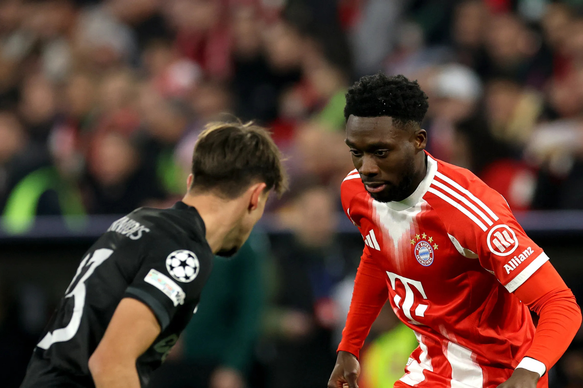 Bayern Munich players celebrate comeback win against Sporting CP in Champions League group stage