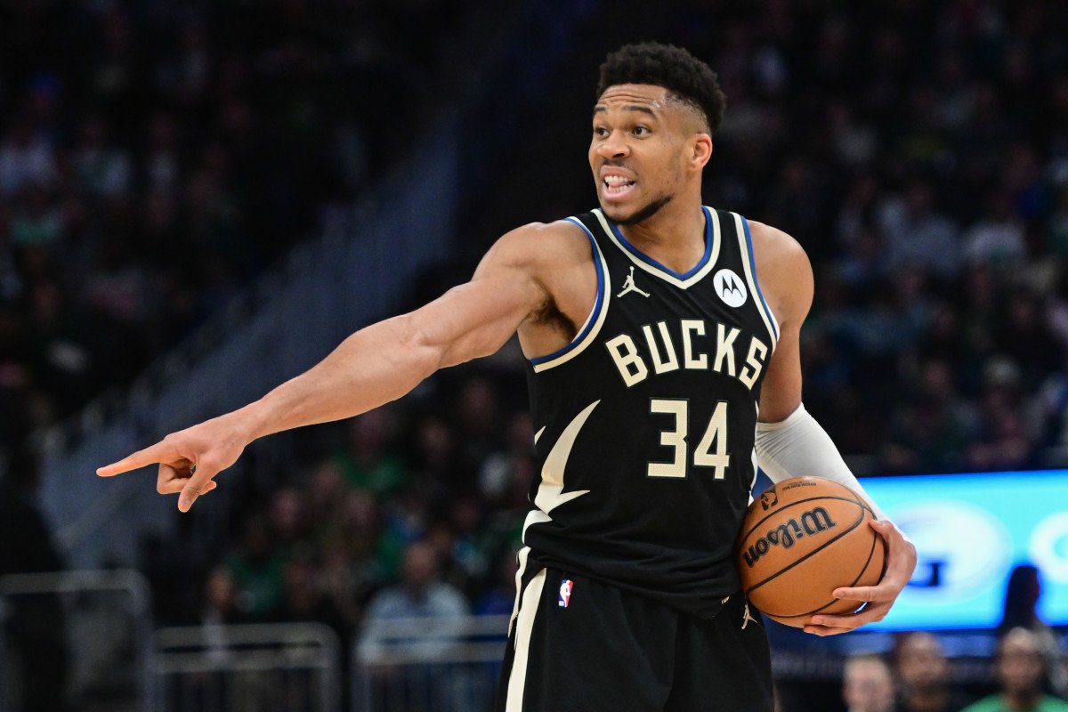 Giannis Antetokounmpo injury Milwaukee Bucks