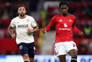 ayden heaven yellow card taken off amorim