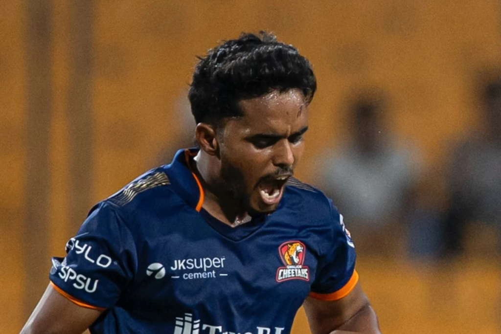 who is mangesh yadav rcb buy rajat patidar friend